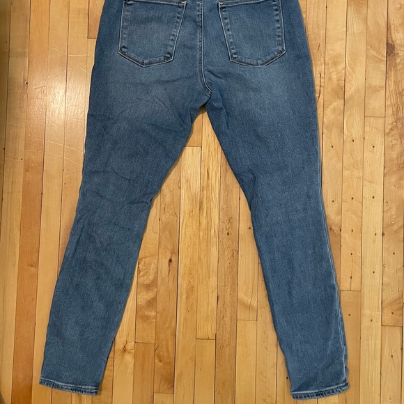 Gap Maternity - True Skinny Blue Jeans - 29R - EUC - Picture 3 of 4